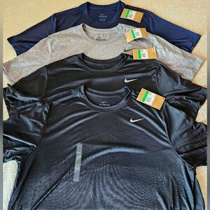 Men's Nike Dri Fit t-shirts XL (1)grey (2)black (1)navy (4 shirts TOTAL)